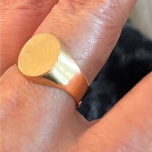 Classic 14 K Gold Signet Ring  size 9.5 Nice! Unisex